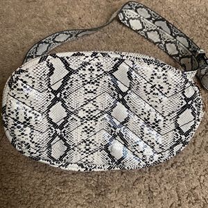 snake skin pattern pouch